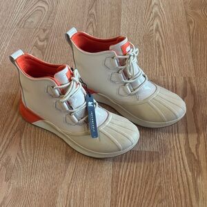 Sorel Out N About lll Classic Boots Bleached Ceramic and Orange NWT *Sold Out*